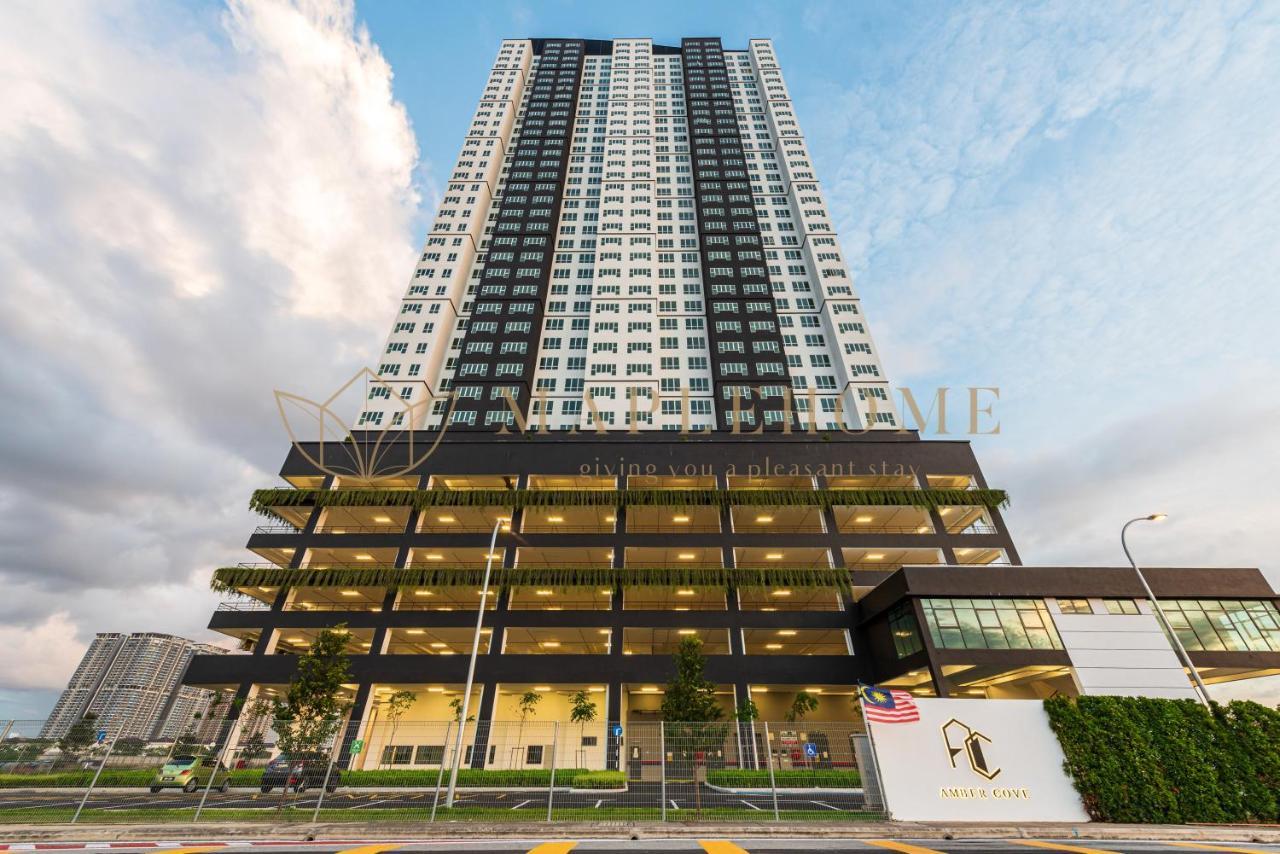 Amber Cove Premier Suites Melaka 외부 사진